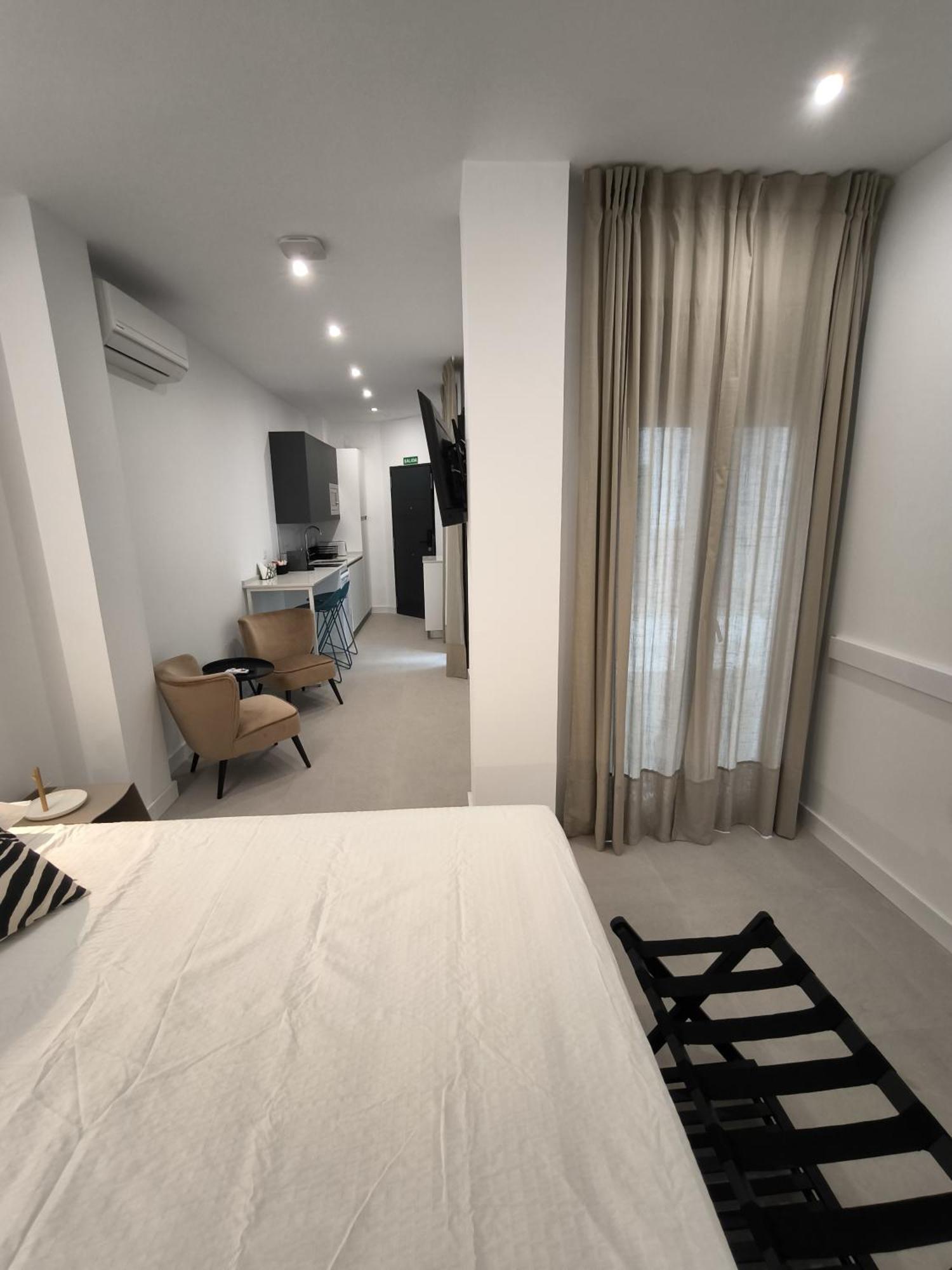 Aparthotel Capuchinos 31 Málaga Exterior foto